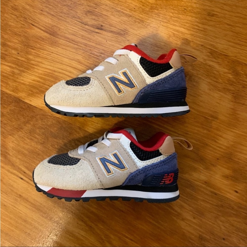 New Balance 574 sneakers size 5 toddler